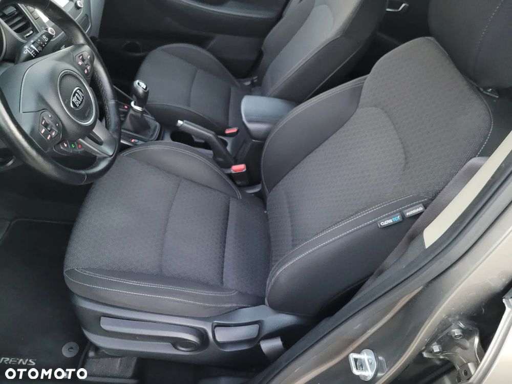 Kia Carens 1.6 GDI Dream Team Edition - 6