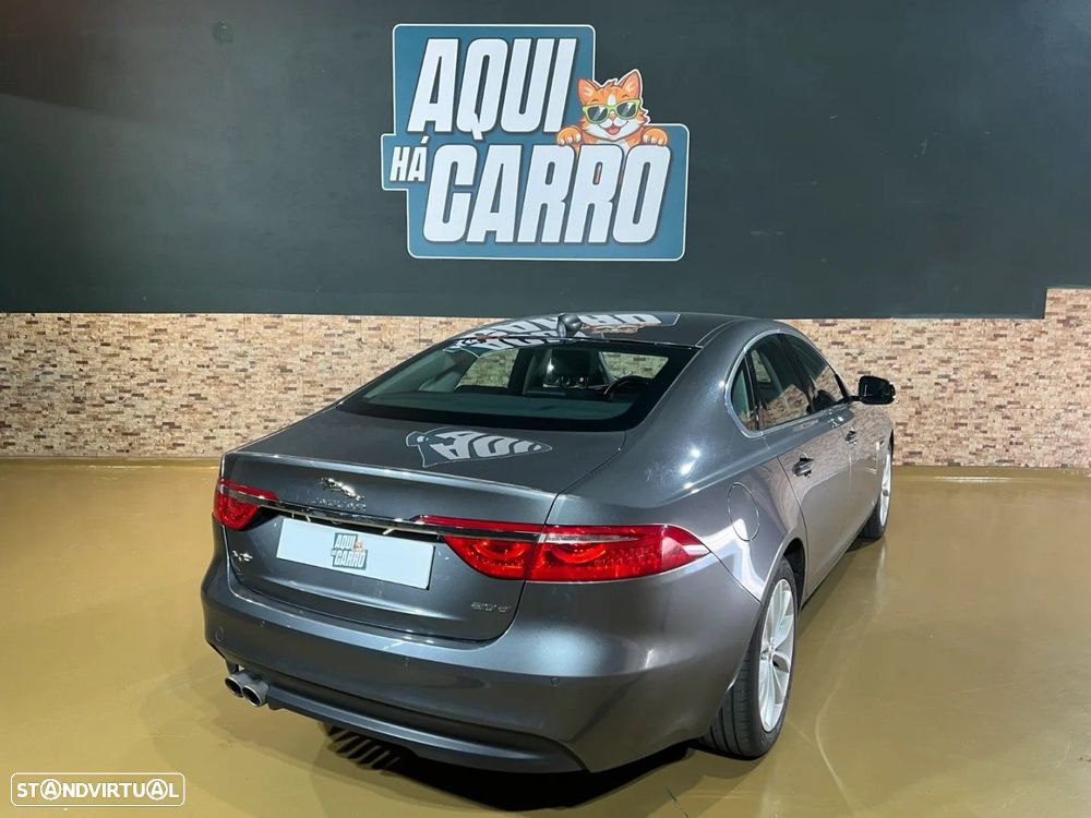 Jaguar XF - 5