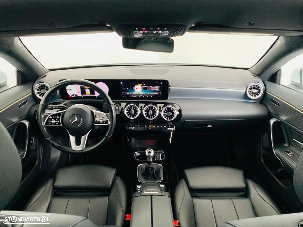 Mercedes-Benz CLA 180 d Progressive - 37