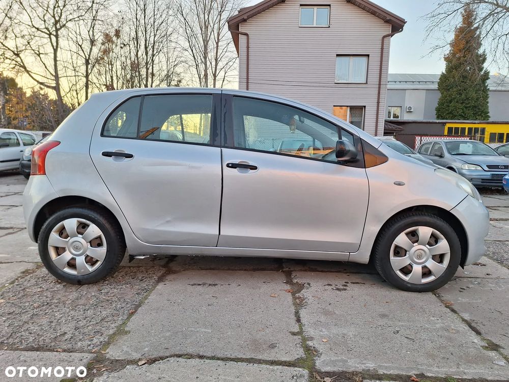 Toyota Yaris - 6