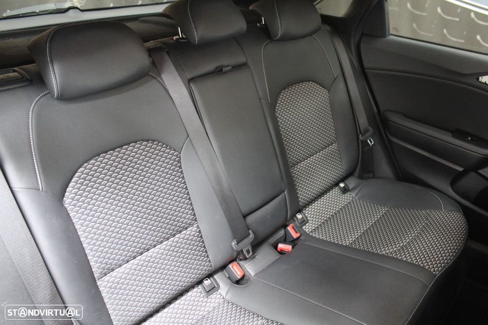 Kia Ceed 1.0 T-GDI Drive - 17