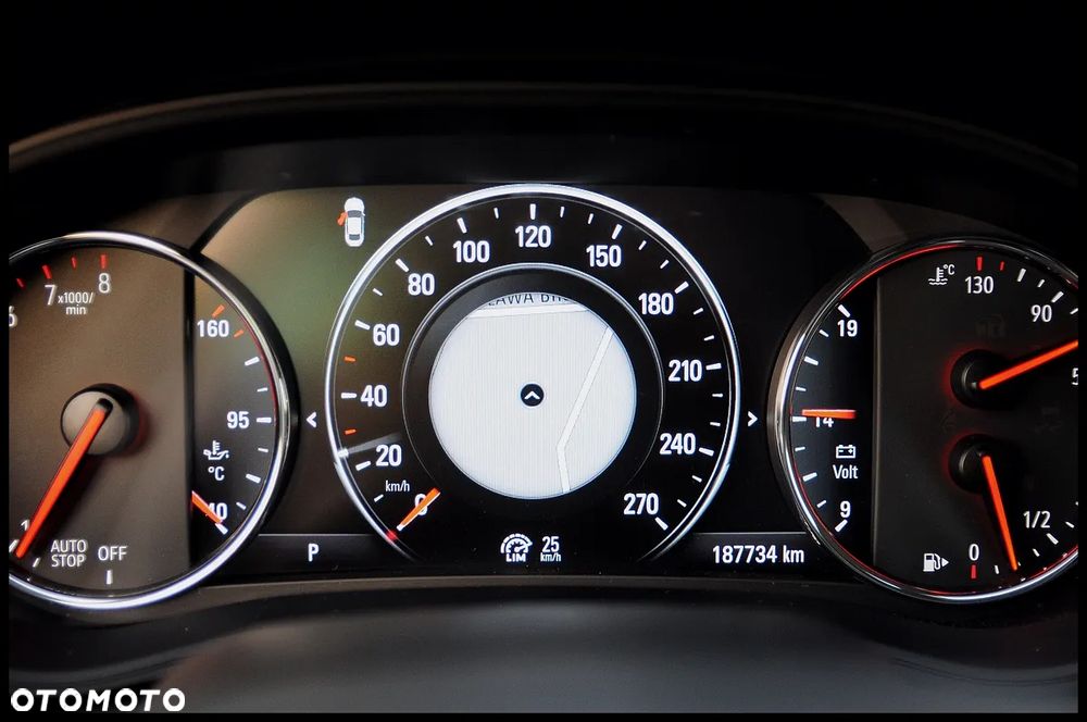 Opel Insignia - 36