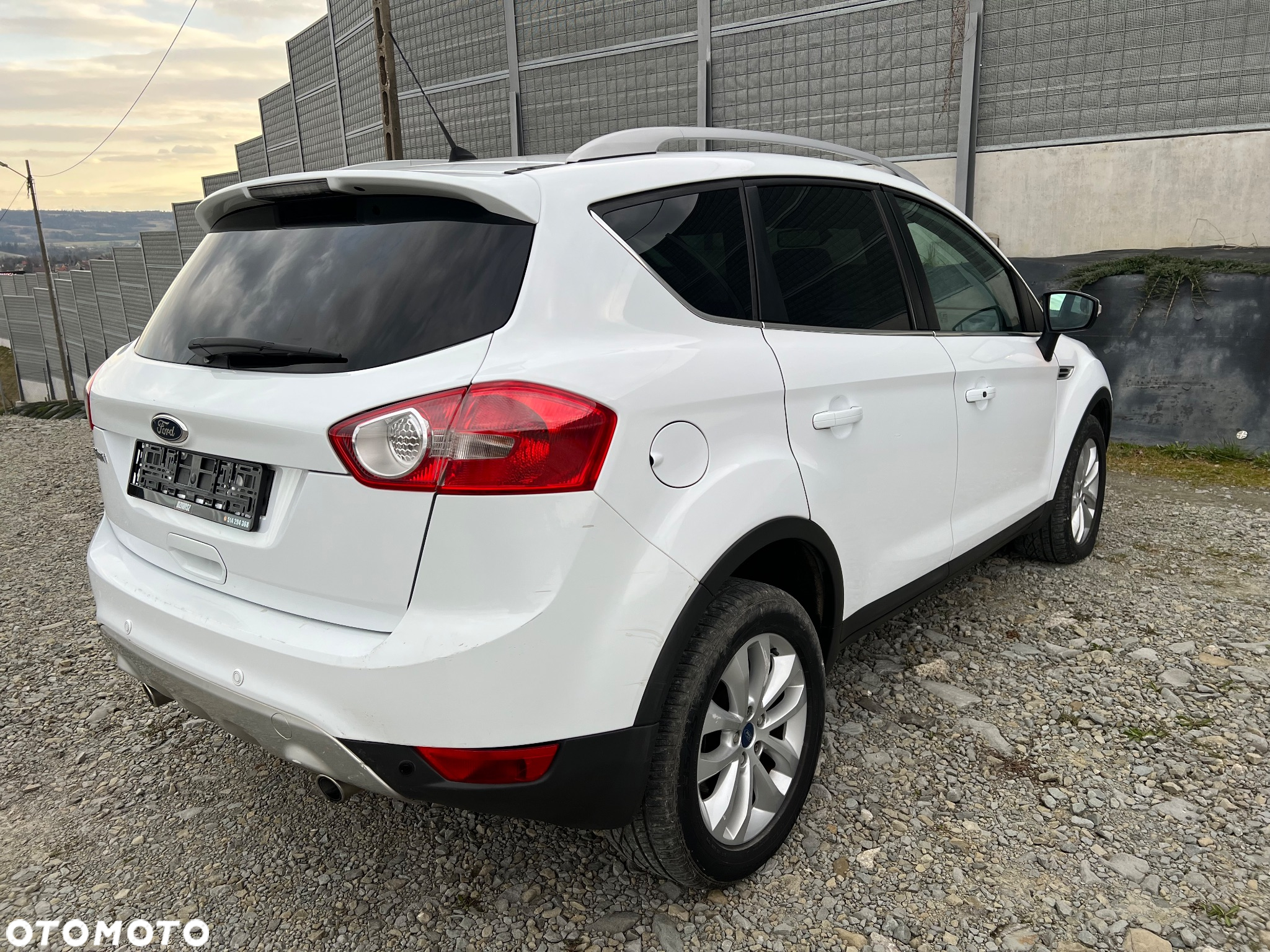Ford Kuga 2.0 TDCi 4x4 Titanium - 15