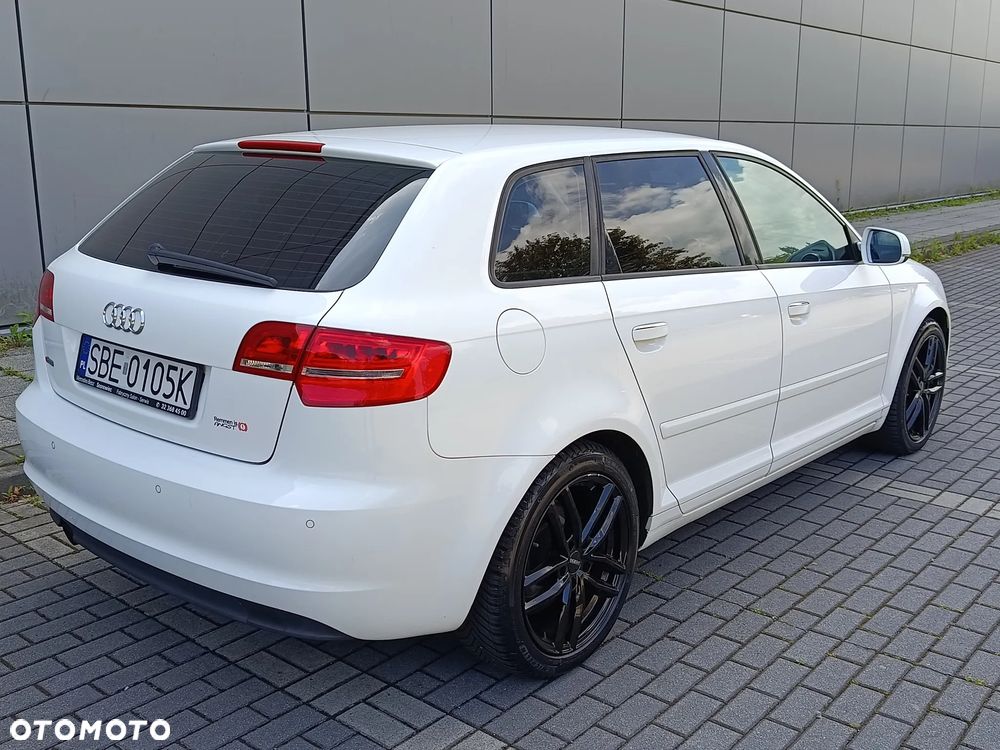 Audi A3 Sportback - 3