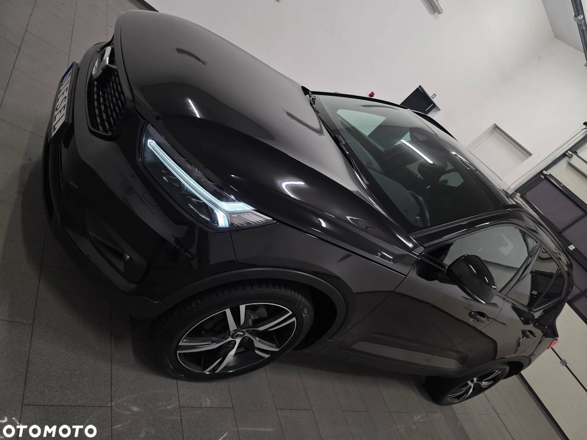 Volvo XC 40 D3 R-Design - 4
