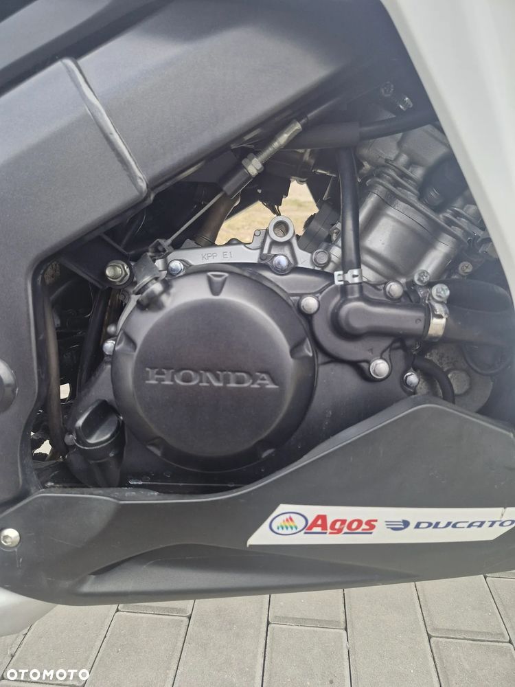 Honda CBR - 32