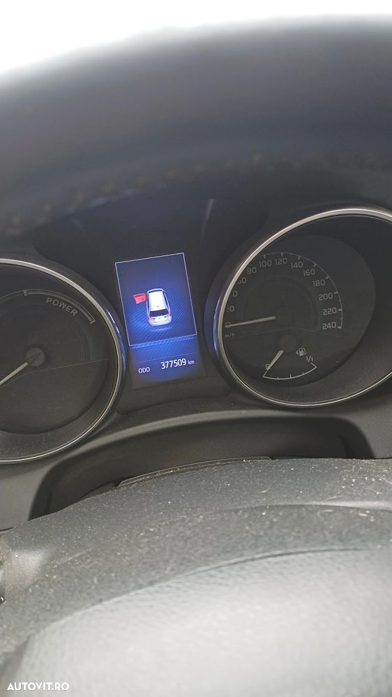 Toyota Auris 1.8 L VVT-i Luna - 6