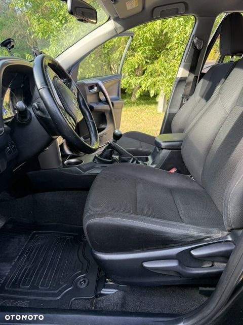 Toyota RAV4 - 6