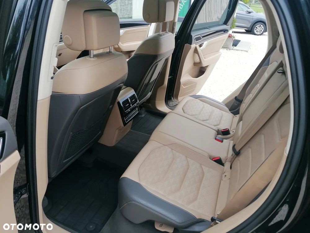 Volkswagen Touareg 3.0 V6 TDI SCR 4Mot R-Line - 31