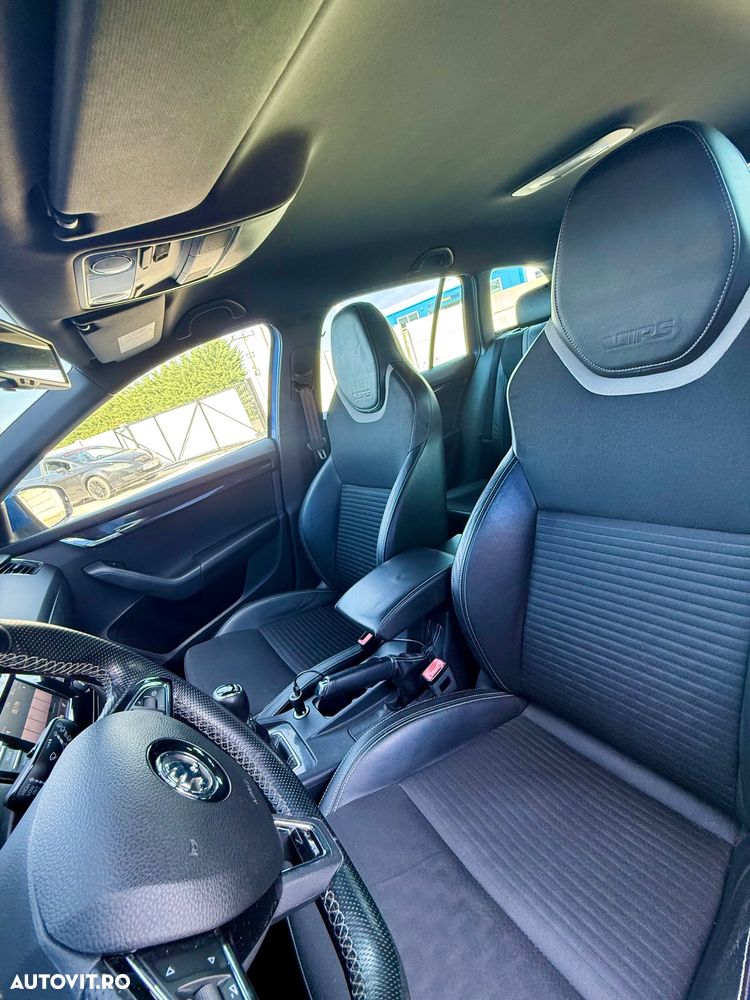 Skoda Octavia 2.0 TDI RS - 8