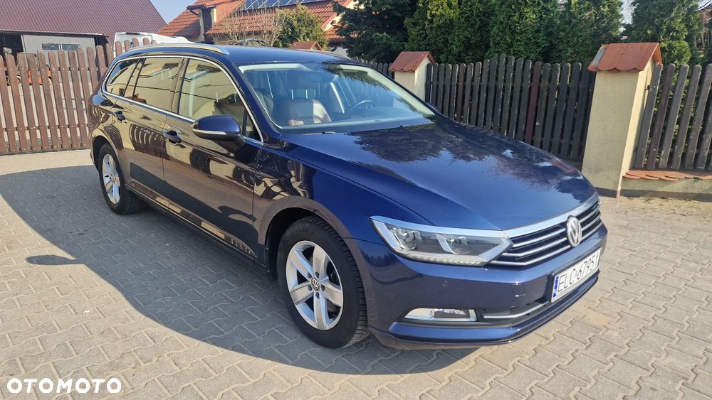 Volkswagen Passat - 4