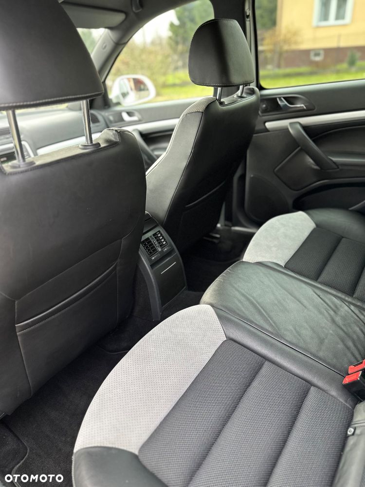 Skoda Octavia 2.0 TSI RS - 25