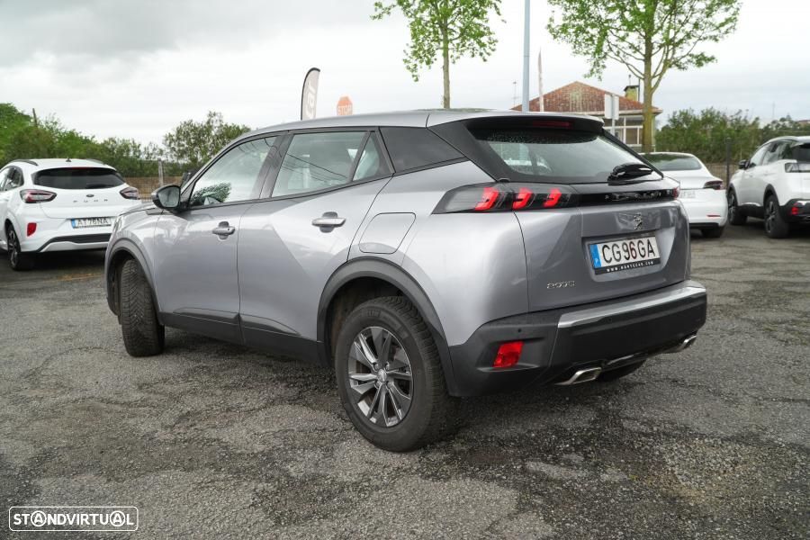 Peugeot 2008 1.2 PureTech Active EAT8 - 5