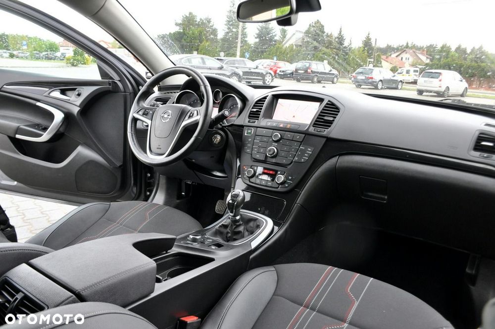 Opel Insignia - 24