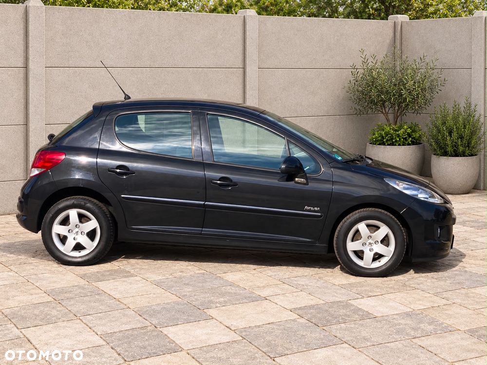 Peugeot 207 - 13
