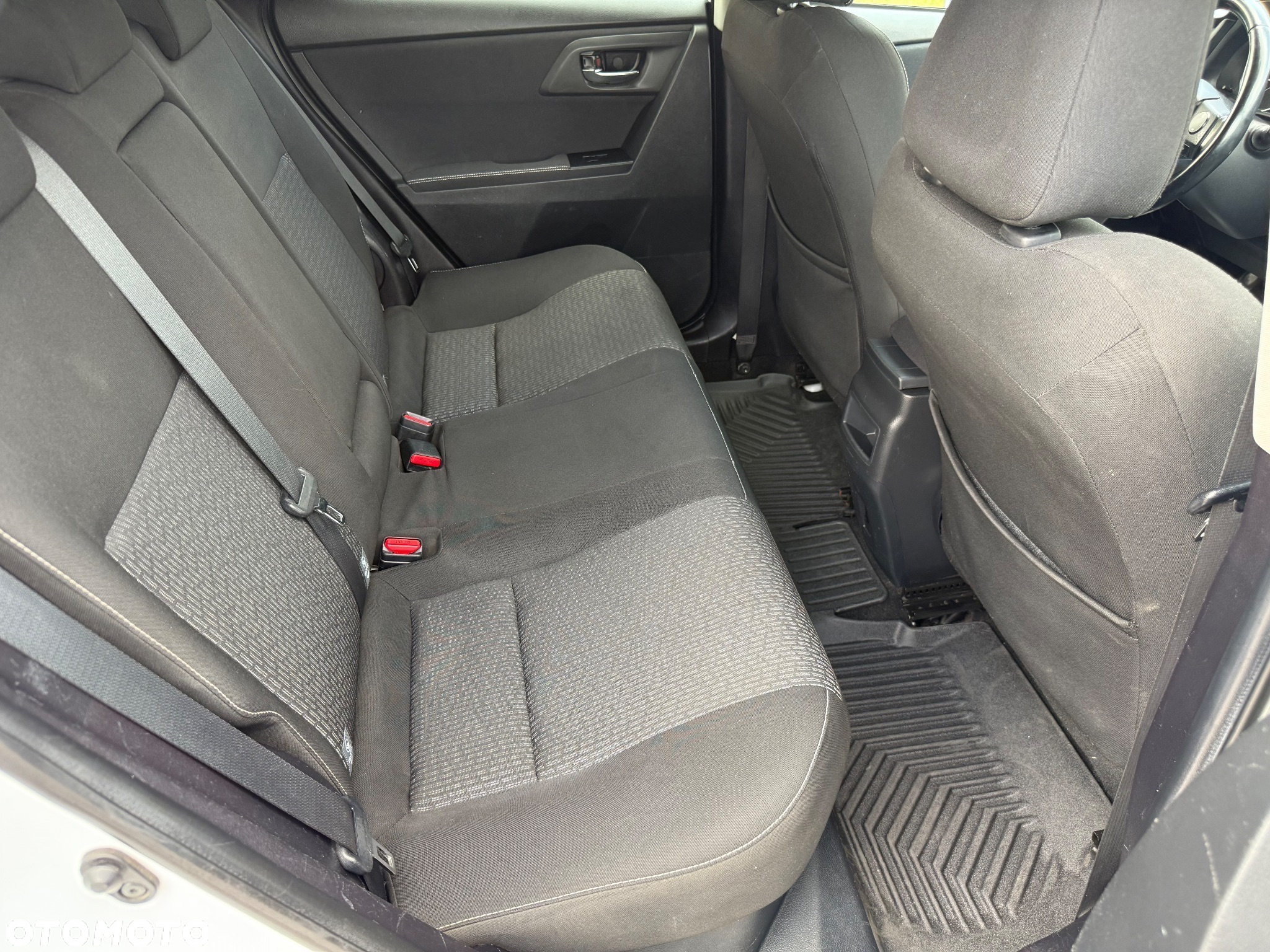 Toyota Auris - 19