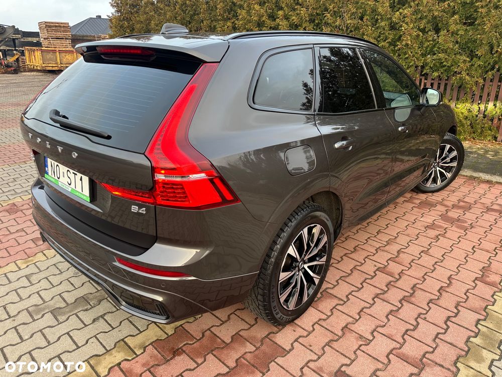 Volvo XC 60 B4 D Plus Dark - 5