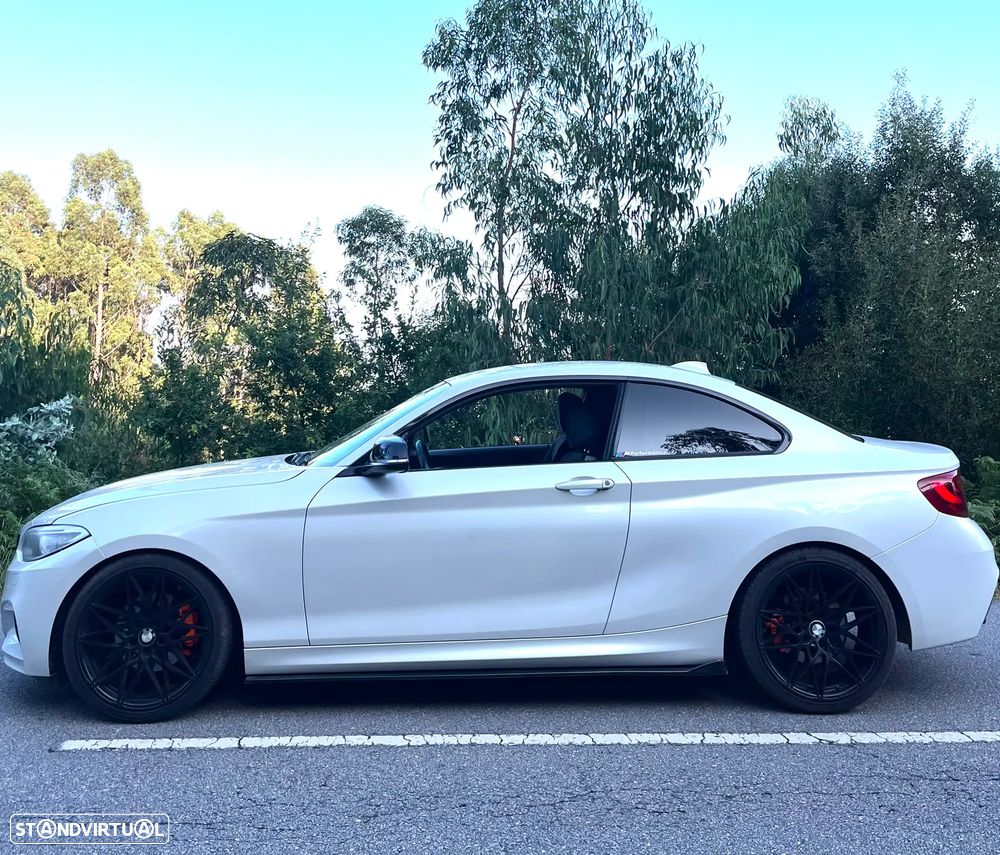 BMW 220 d Coupe Pack M - 4