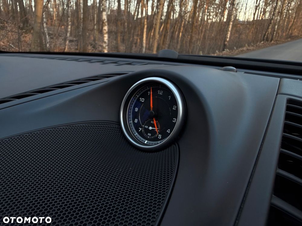 Porsche Cayenne S - 32