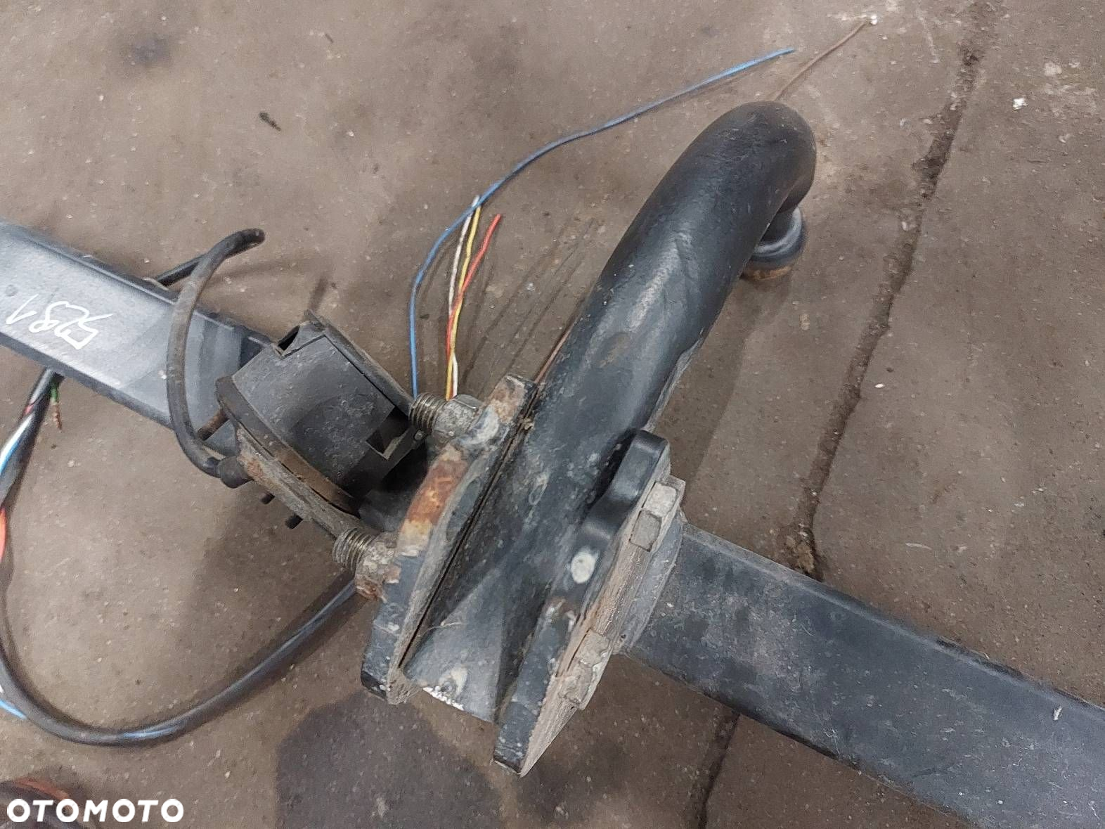 HAK HOLOWNICZY + TABLICZKA + WIĄZKA CITROEN C4 I HB 3D - 3