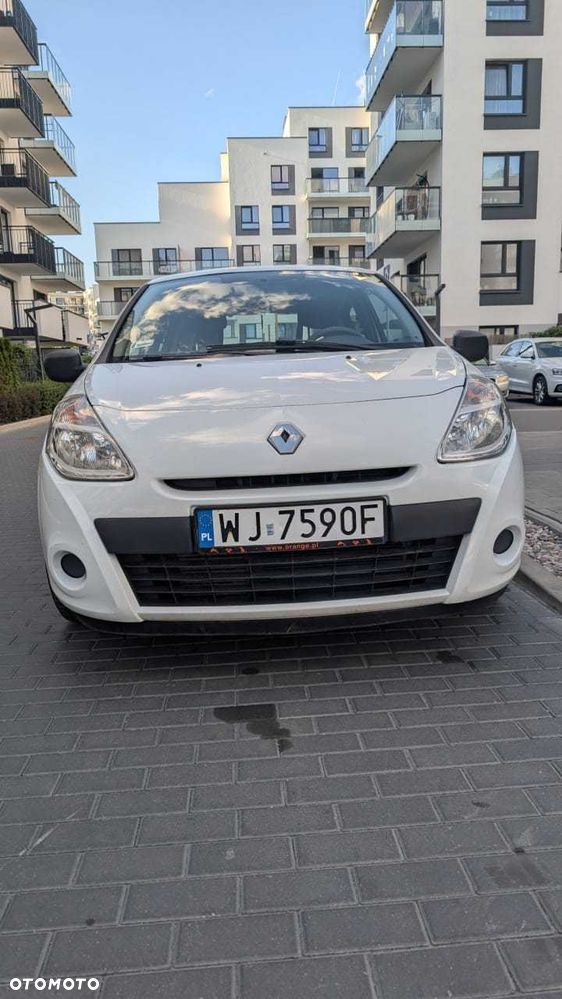 Renault Clio - 8
