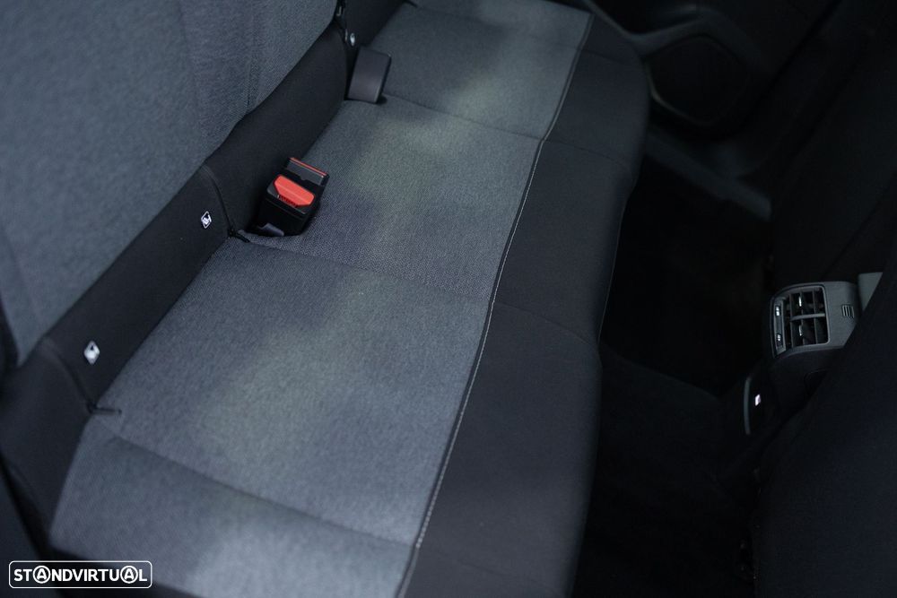 Citroën C4 X 1.2 Hybrid Plus e-DSC6 - 38