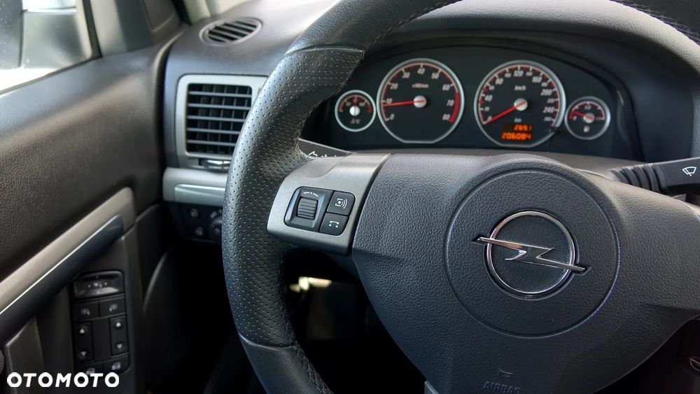 Opel Vectra 1.8 GTS - 16