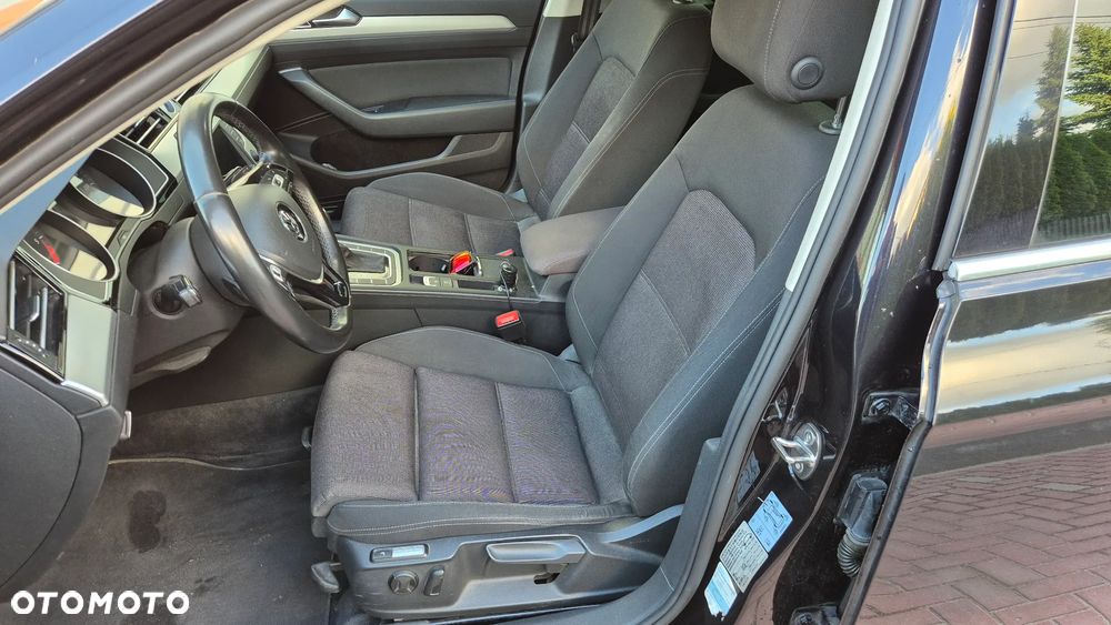 Volkswagen Passat 2.0 TDI BMT Comfortline DSG - 11