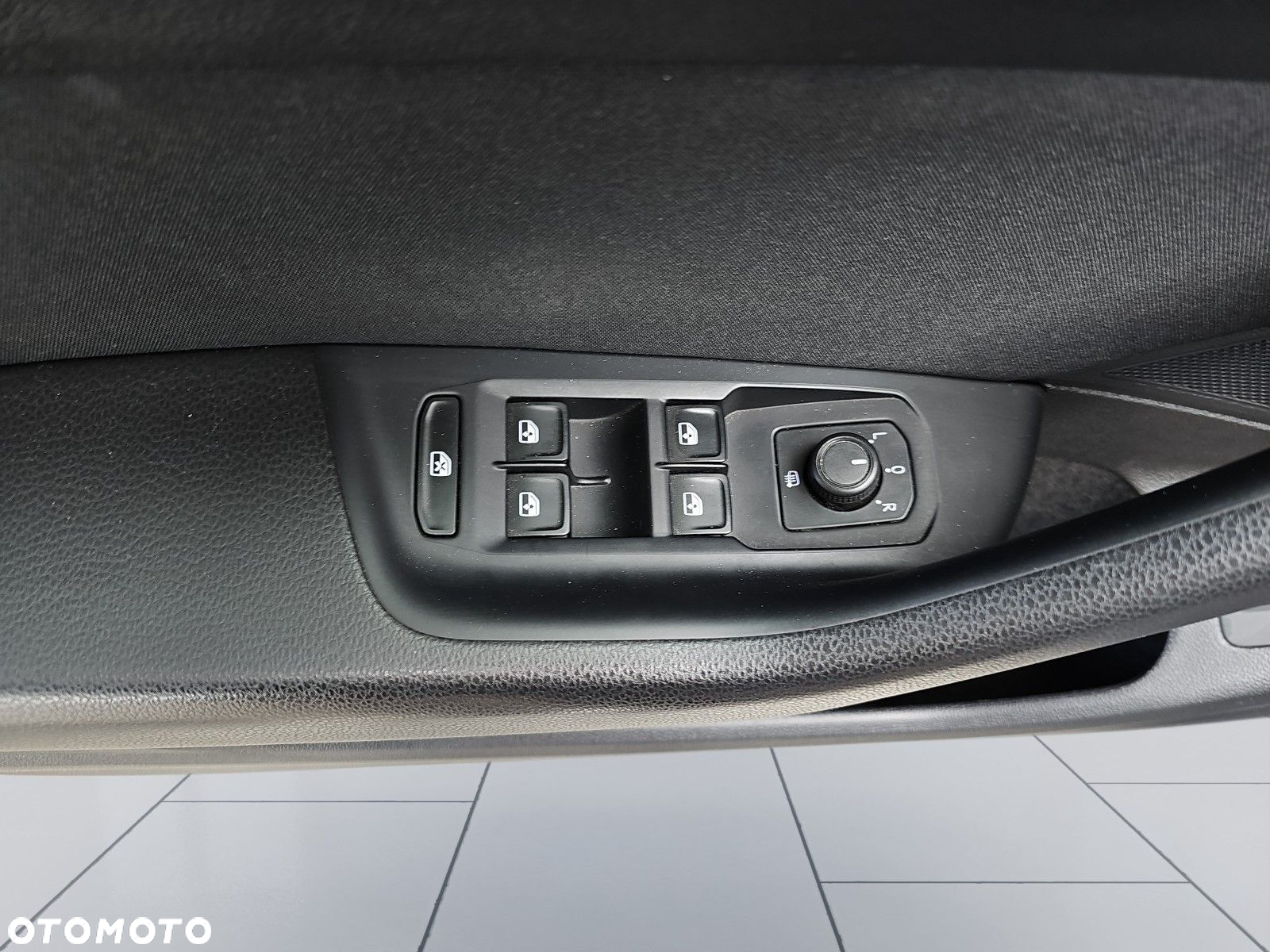 Volkswagen Passat 2.0 TDI EVO Essence DSG - 25
