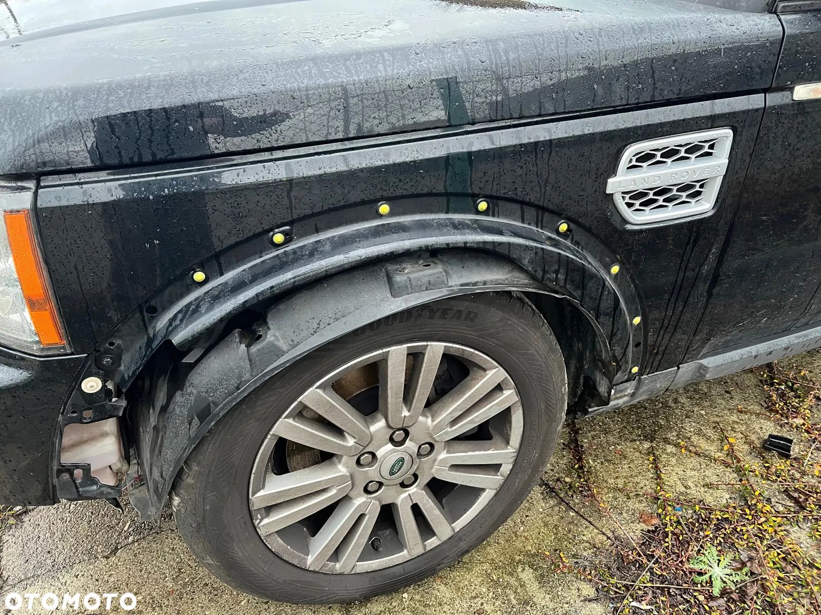 Błotnik przedni lewy LRC797 Sumatra Black Land Rover Discovery 4 IV - 1