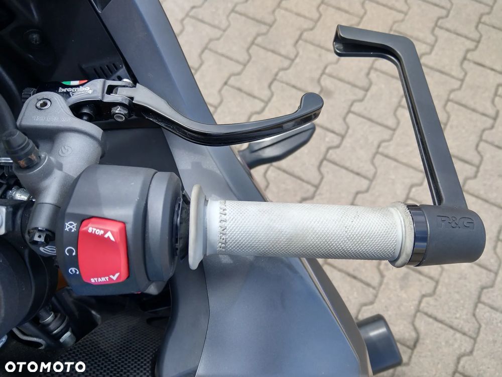 Suzuki GSX-R - 12