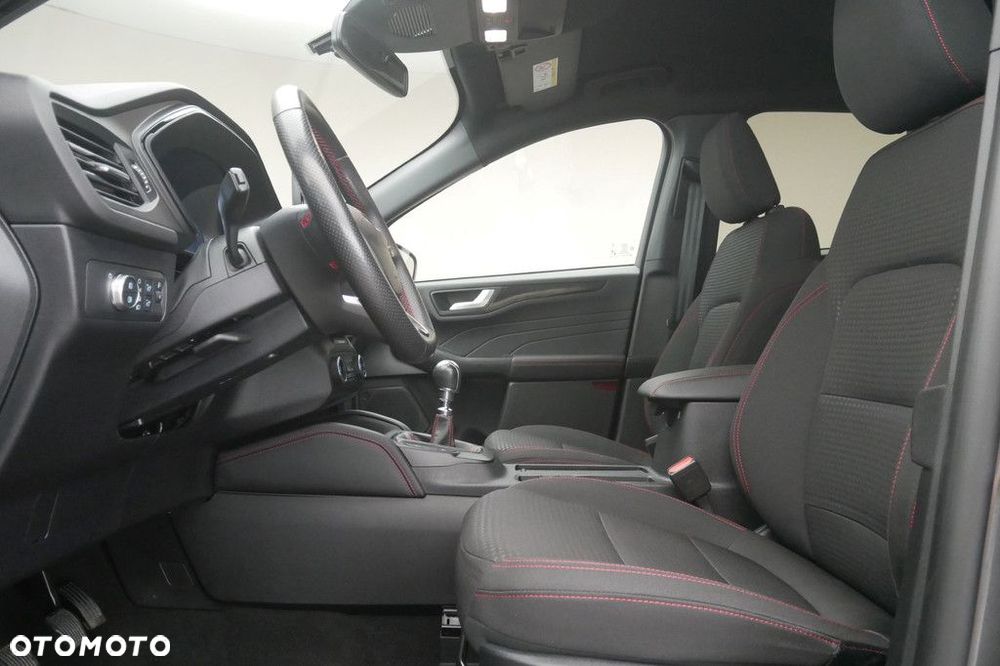 Ford Kuga - 12