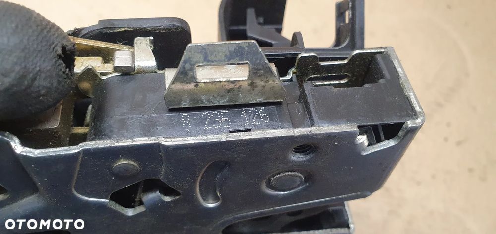 Zamek prawy przód przedni prawy BMW E39 8235126 - 4