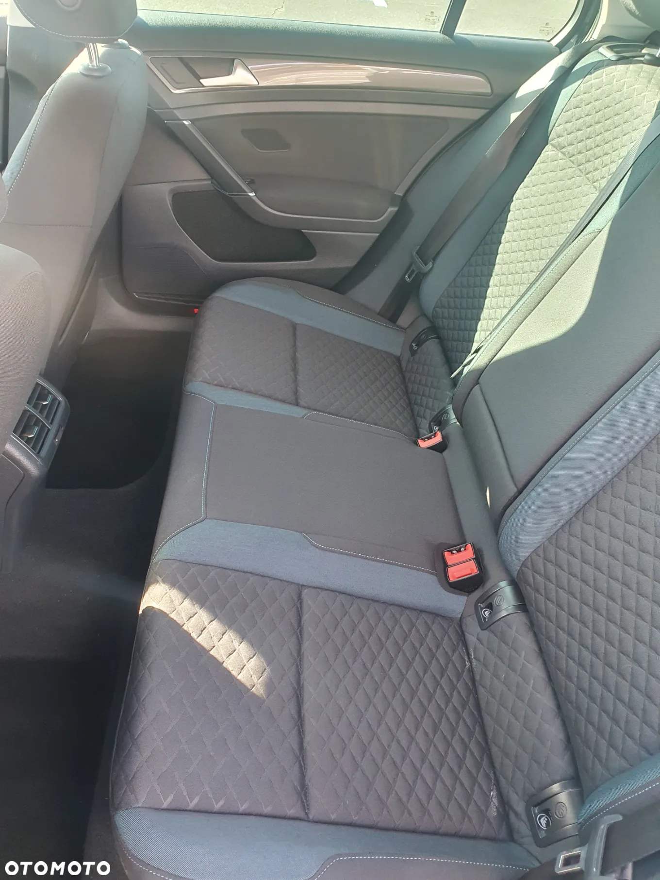 Volkswagen Golf VII 1.0 TSI IQ Drive - 12