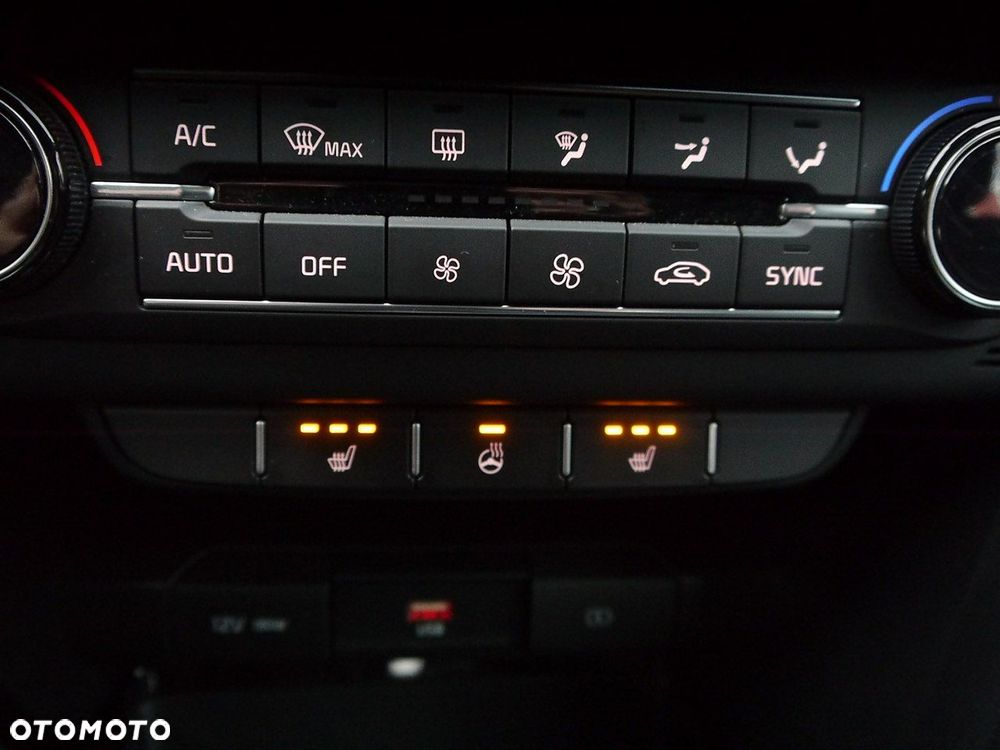 Kia Ceed 1.6 CRDi mHEV Business Line - 21