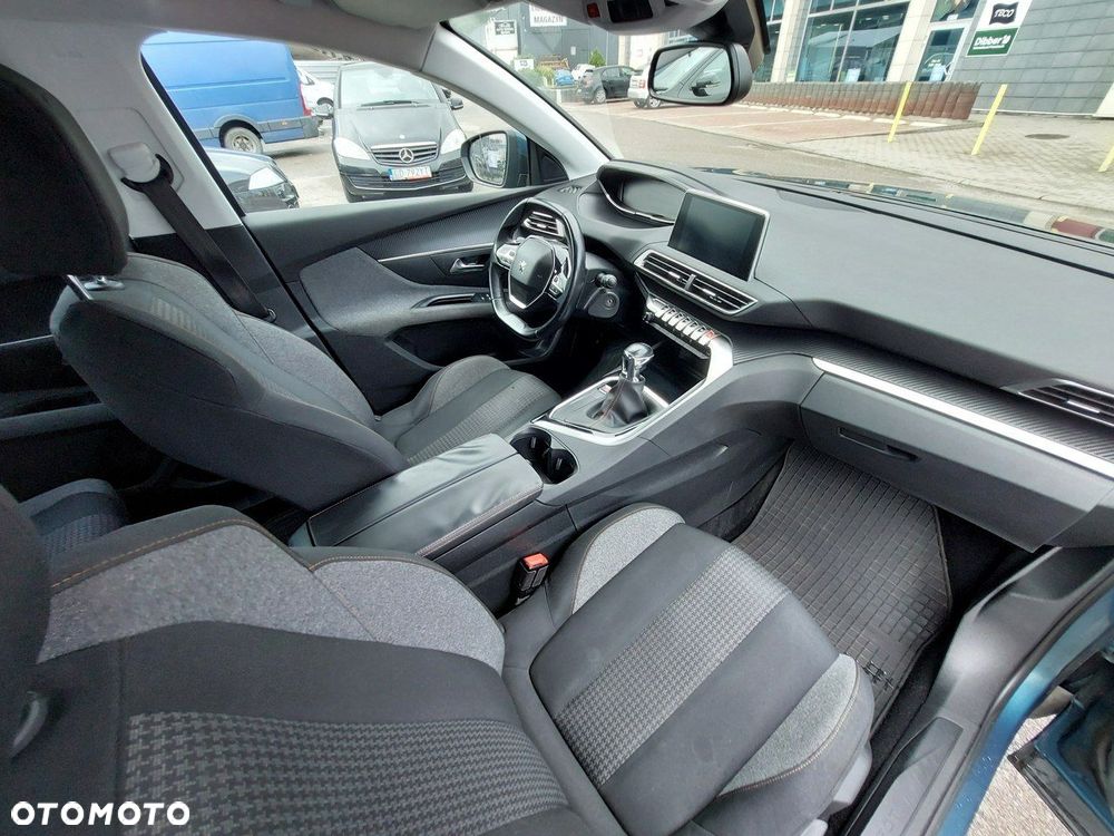 Peugeot 5008 BlueHDI 120 Active - 22