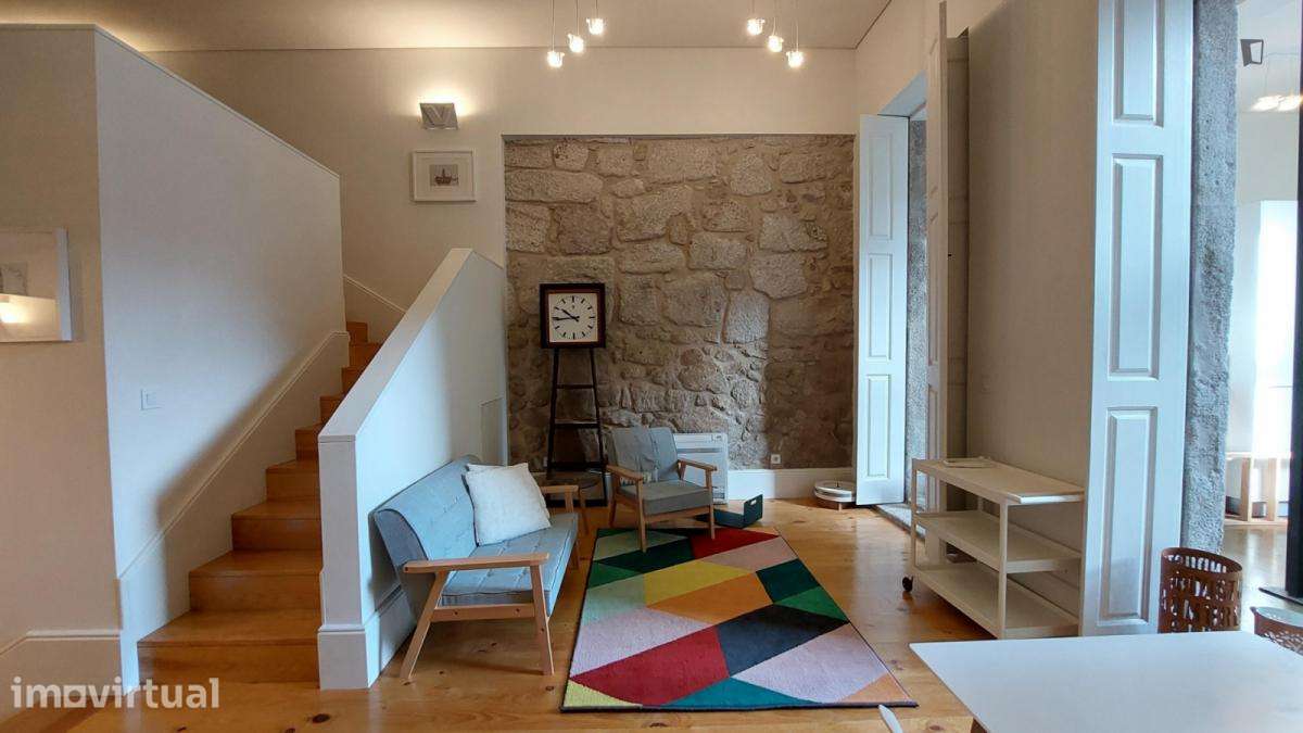 Apartamento com 2 quartos - localizado em Miragaia Porto - Grande imagem: 2/29