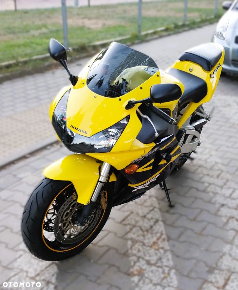 Honda CBR - 11