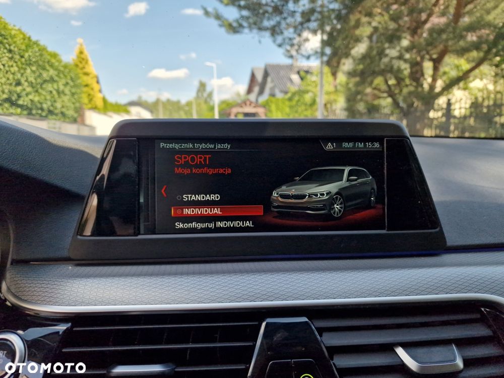 BMW Seria 5 530d Sport Line - 24