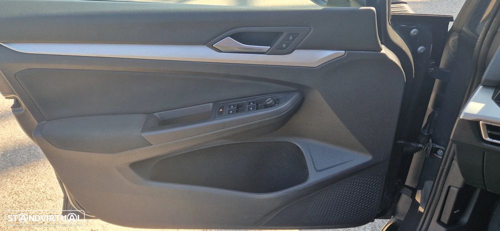 VW Golf 1.0 TSI Confortline DSG - 12