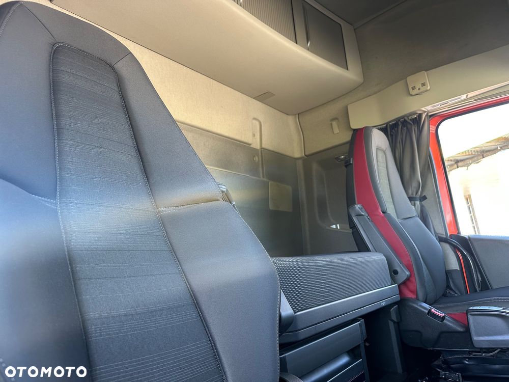 Volvo FH 500 8X2 WYWROTKA DO ZBOZA Z KOMPRESOREM - 25