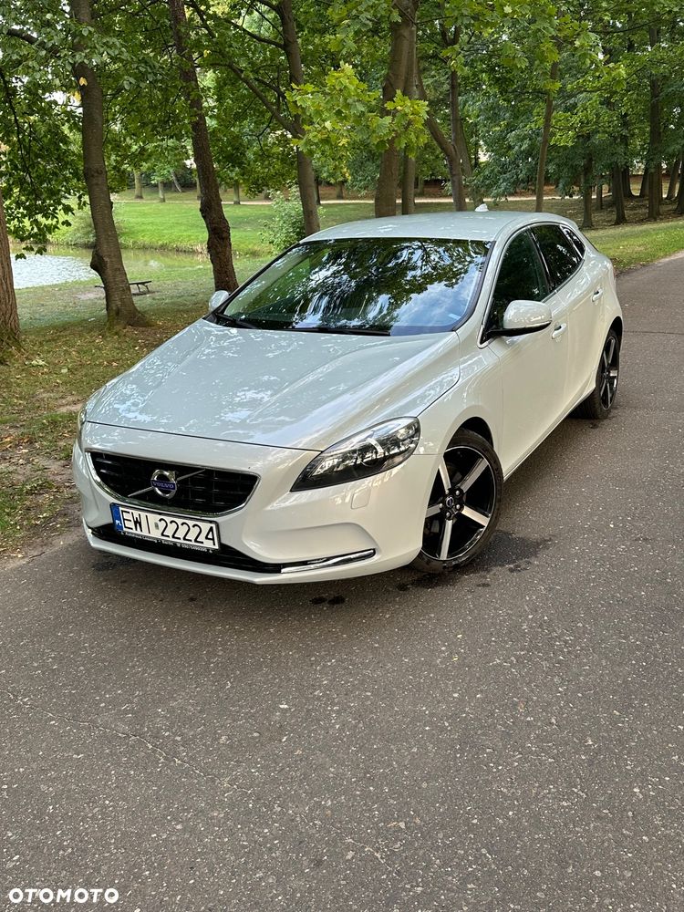 Volvo V40 T3 R-Design Momentum - 30