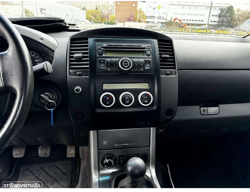 Nissan Navara 2.5 dCi KC SE 4WD - 10