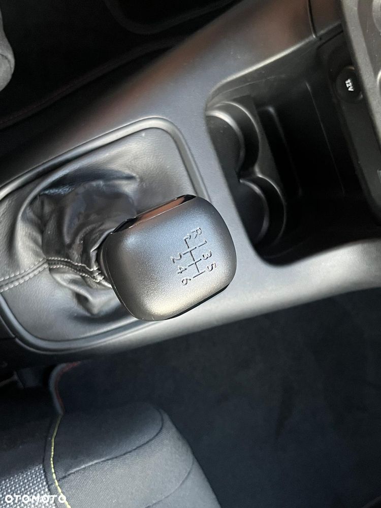 Citroën C3 BlueHDi 100 S&S SHINE - 21