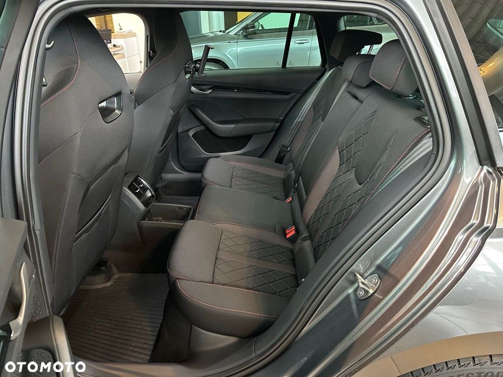 Skoda Octavia 2.0 TSI RS DSG - 11