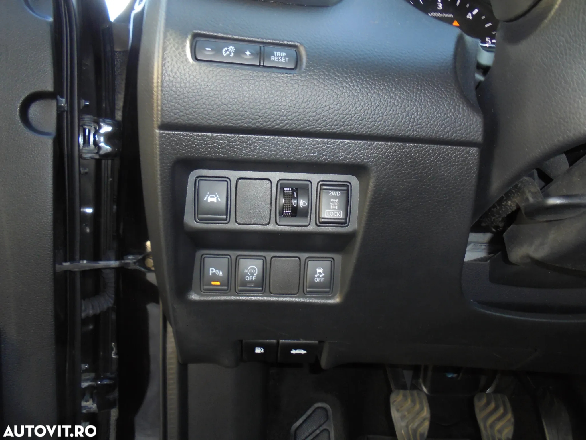 Nissan Qashqai 1.6L dCi Start/Stop 4X4-i N-Connecta - 26