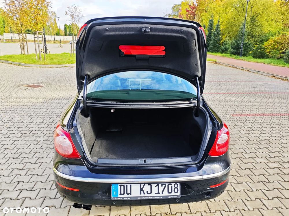 Volkswagen Passat - 21