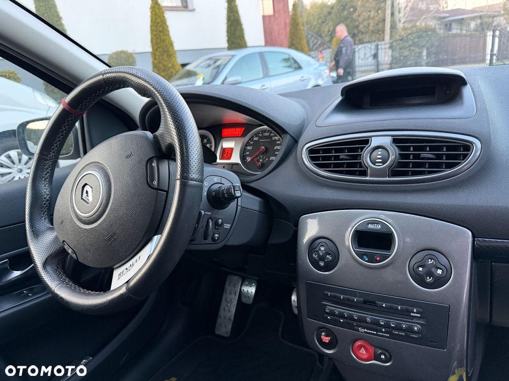 Renault Clio 2.0 16V Sport - 15