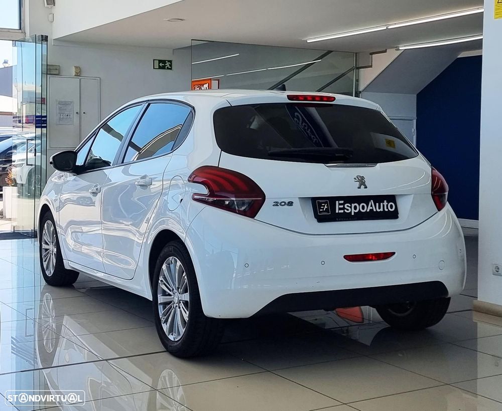 Peugeot 208 1.2 PureTech Signature - 3
