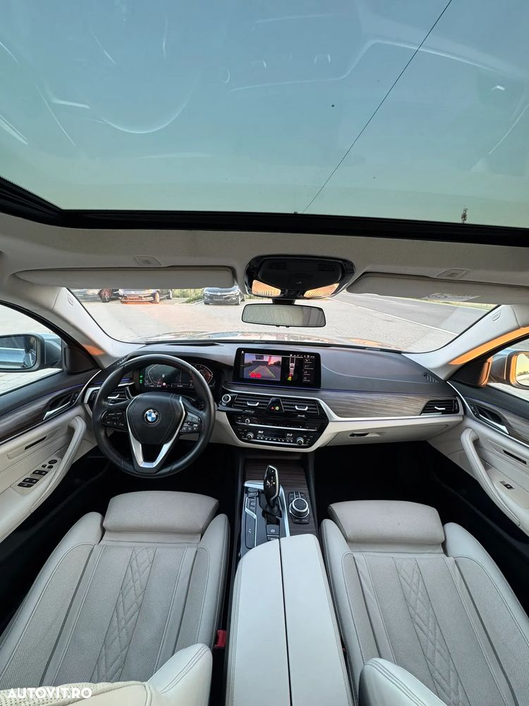 BMW Seria 5 530d xDrive AT MHEV - 8